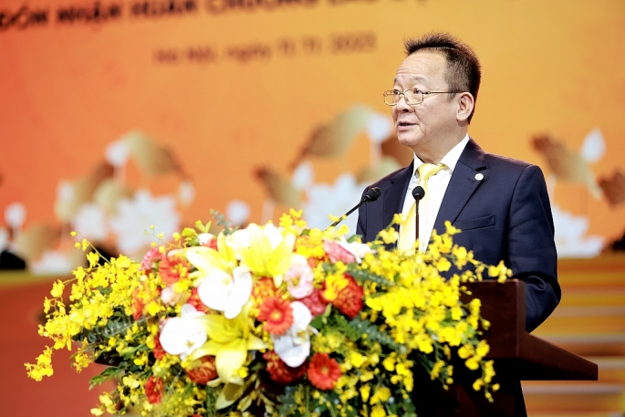 Ông Đỗ Quang Hiển – Chủ tịch HĐQT SHB hiệu triệu toàn thể CBNV SHB cùng “Đoàn kết – Quyết Tâm – Tiến lên” để thực hiện thành công các mục tiêu, tầm nhìn đã đề ra.