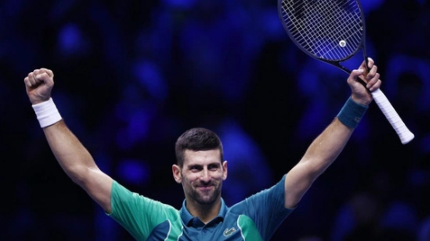 Novak Djokovic thắng vất vả trận ra quân tại ATP Finals 2023