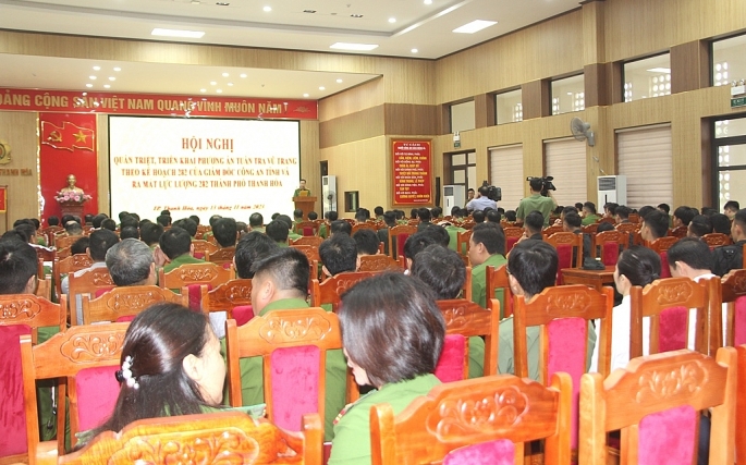Công an thành phố Thanh Hoá tổ chức Hội nghị quán triệt, triển khai phương án tuần tra vũ trang theo Kế hoạch 282 của Giám đốc Công an tỉnh và ra mắt lực lượng 282 thành phố Thanh Hoá (ảnh CATH)