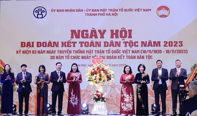 Lãnh đạo Trung ương, TP Hà Nội cùng người dân tham gia “Vũ điệu kết đoàn”