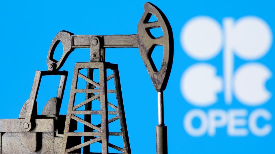 OPEC+ cắt giảm sản lượng để đối phó với sự sụt giảm của giá dầu