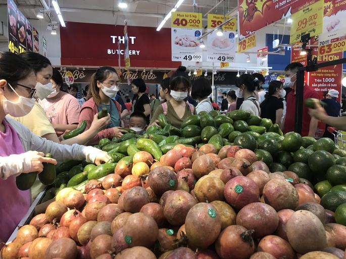 Khách hàng đang mua sắm tại siêu thị Big C Thăng Long, Hà Nội.	 Ảnh: Nguyễn Đăng