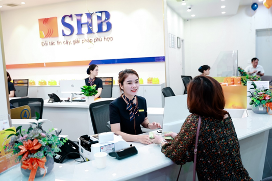 Với cơ sở vật chất khang trang cùng đội ngũ nhân viên chuyên nghiệp, tận tâm, SHB Quảng Trị sẽ mang đến cho khách hàng đầy đủ các giải pháp tài chính hiệu quả và tiện ích.