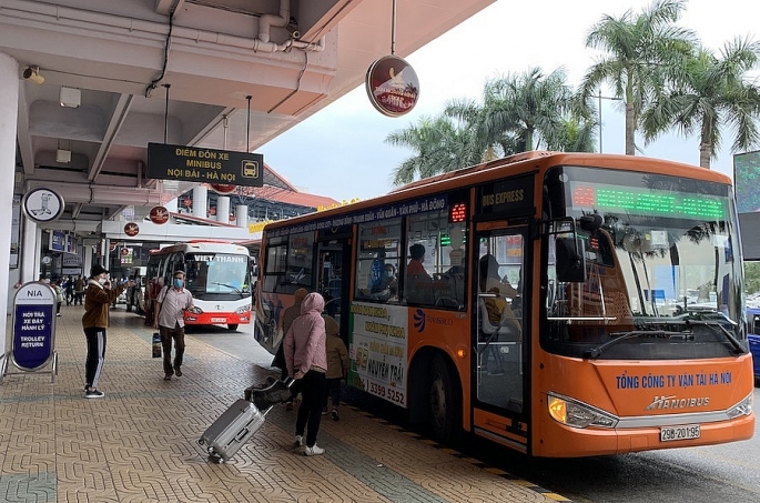 Xe buýt chất lượng cao đi Sân bay Nội Bài hút khách