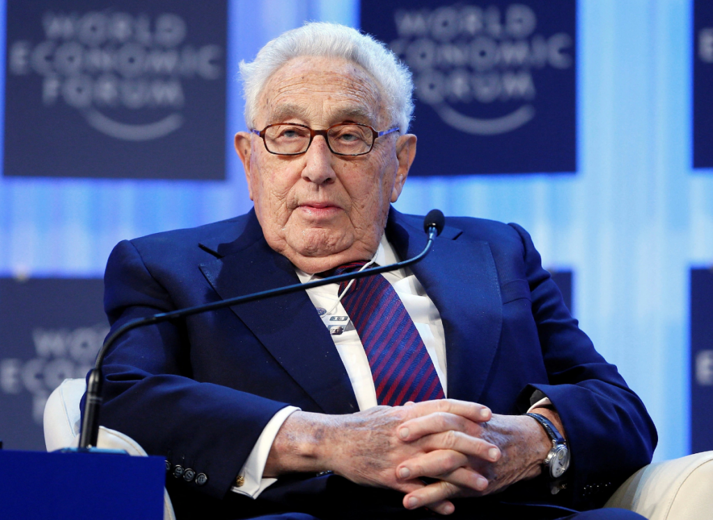 Cựu Ngoại trưởng Mỹ - Henry Kissinger qua đời ở tuổi 100