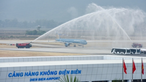 Sân bay Điện Biên lần đầu tiên trong lịch sử đón tàu bay cỡ lớn