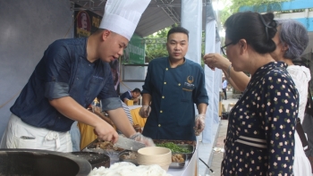 80 gian hàng ẩm thực đặc sản quốc tế và Hà Nội “chiêu đãi” du khách