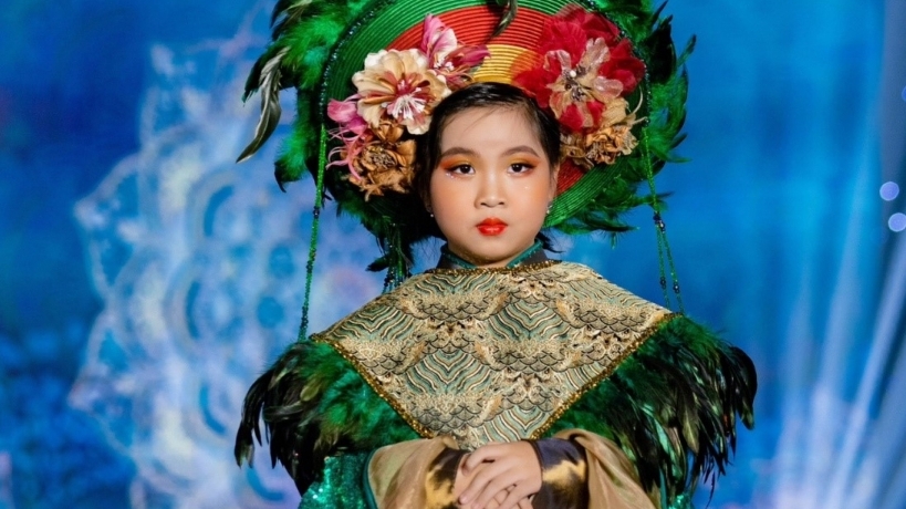 NTK Châu Loan sẽ mang bộ sưu tập áo dài vẽ tay “Cổ Linh” đến Lễ hội Festival Tôm Cà Mau
