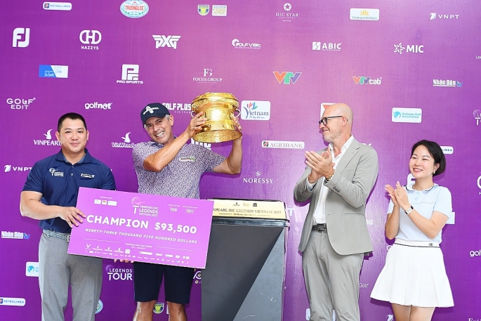 Golfer huyền thoại người Brazil vô địch Vinpearl DIC Legends Việt Nam 2023