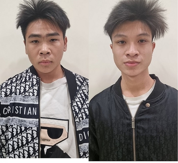Xác minh 2 thanh niên "đầu trần" phóng xe máy bạt mạng trên đường phố Hải Phòng