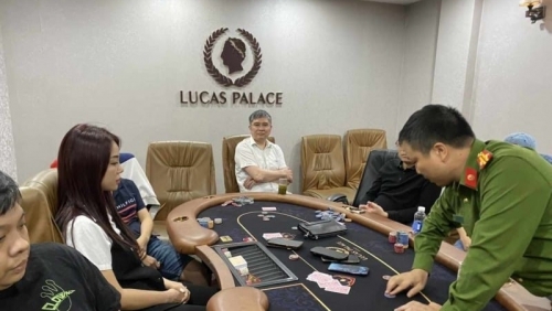 Bí mật bất ngờ bên trong Câu lạc bộ Lucas Palace