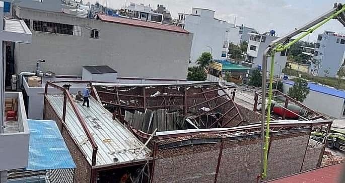 Hiện trường vụ sập căn nhà đang thi công khiến 3 người chết và 5 người bị thương ở thị trấn Diêm Điền (Ảnh: NDCC)