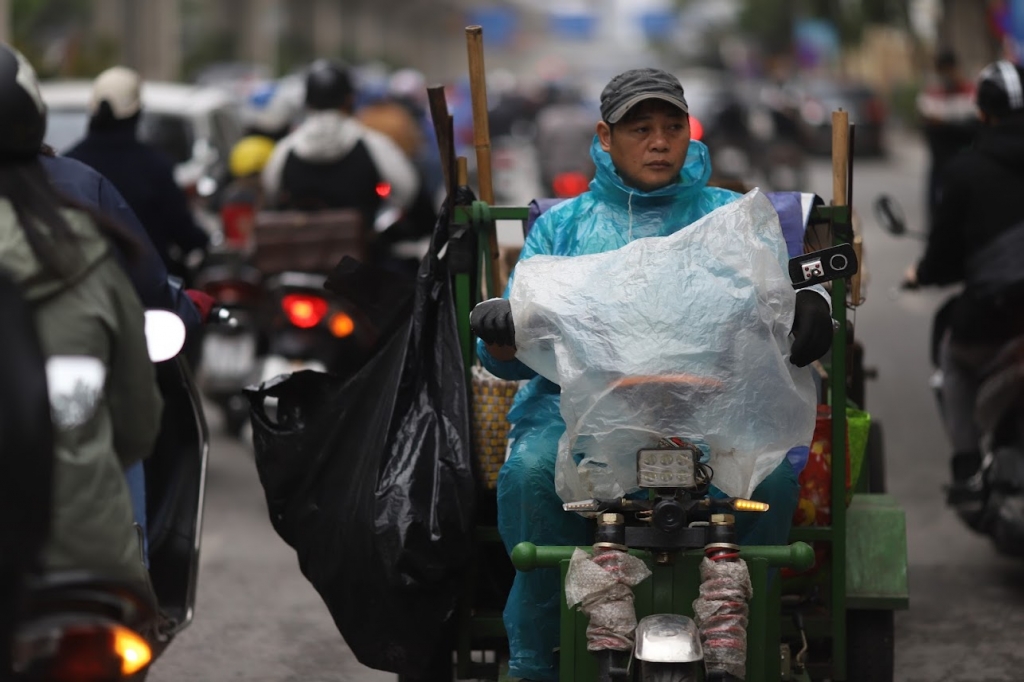 Dự báo thời tiết ngày 16/12/2023: Hà Nội có mưa vài nơi, trời chuyển rét