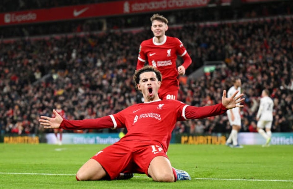 Liverpool thể hiện sức mạnh để tiến vào bán kết cúp Liên đoàn Anh
