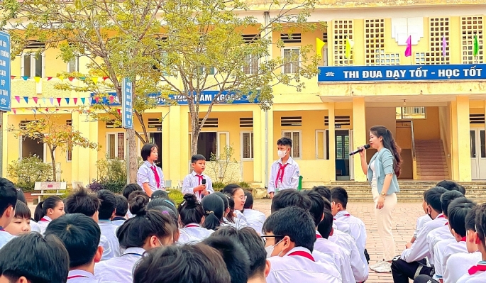 hương trình tuyên truyền phòng chống bạo lực học đường, xây dựng tình bạn đẹp tại Trường THCS Vạn Thái, huyện Ứng Hoà, Hà Nội. Ảnh: Thanh Hà