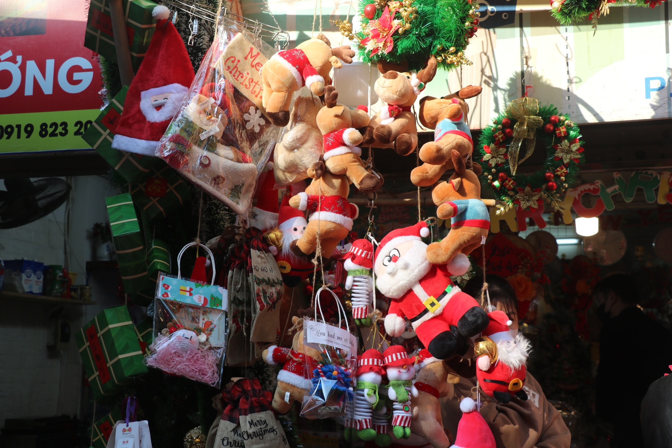Hà Nội: Những địa điểm check in không thể bỏ lỡ trong dịp lễ Giáng sinh - Ảnh 10
