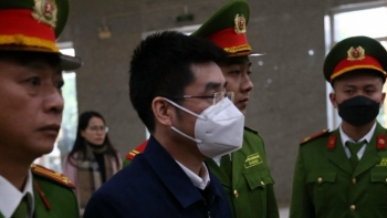 Cựu điều tra viên Hoàng Văn Hưng thừa nhận sai phạm, xin xử vắng mặt vì lý do sức khỏe