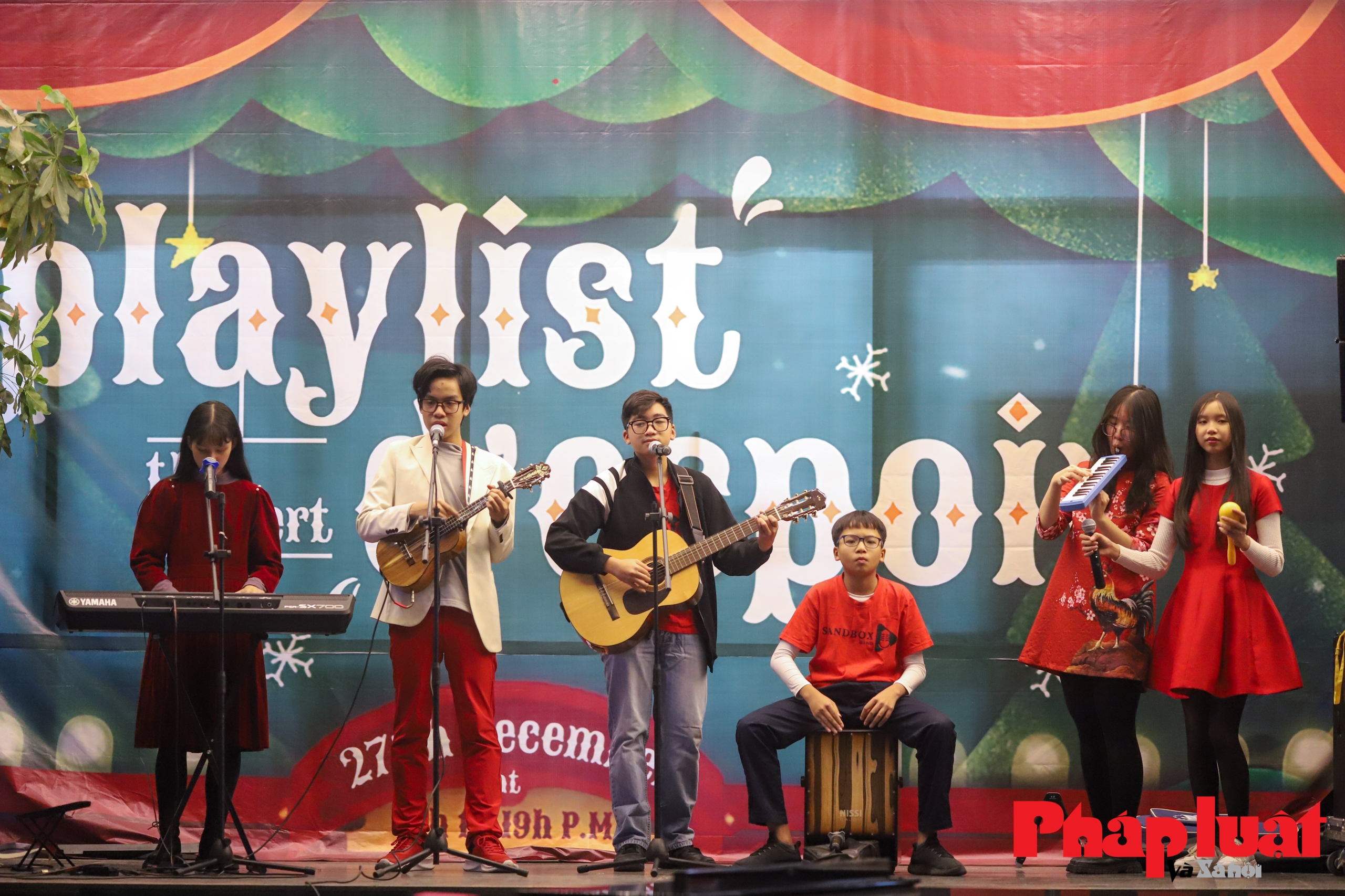 Nhóm bạn trẻ mang âm nhạc tới các bệnh viện tại Hà Nội