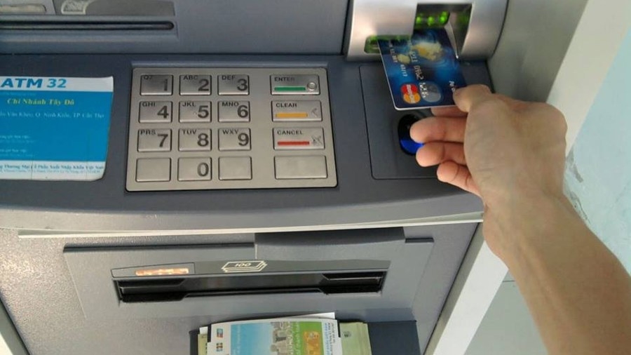Thủ tướng yêu cầu đảm bảo nhu cầu rút tiền mặt qua hệ thống ATM dịp Tết