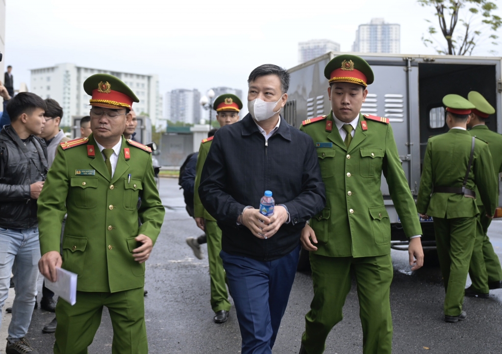 Sáng nay xét xử sơ thẩm các bị cáo liên quan đến sai phạm tại Cty Việt Á