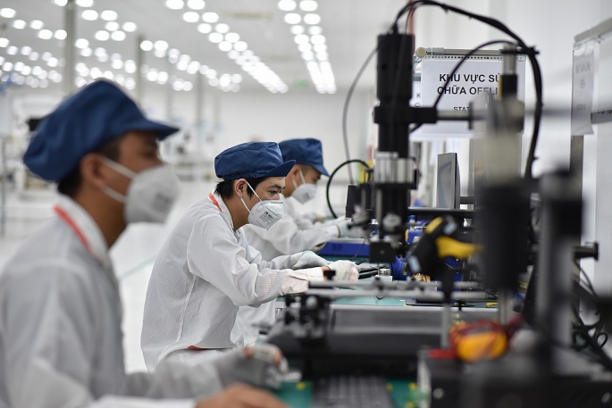 Dây chuyền sản xuất thiết bị điện tử của tập đoàn  VinGroup tại Khu công nghệ cao Hòa Lạc (Thạch Thất, Hà Nội)