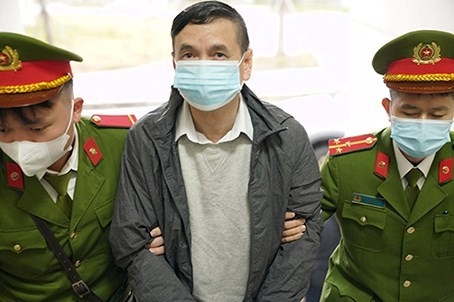 Các bị cáo thừa nhận vi phạm trong việc vay kit test Việt Á trước, hợp thức sau