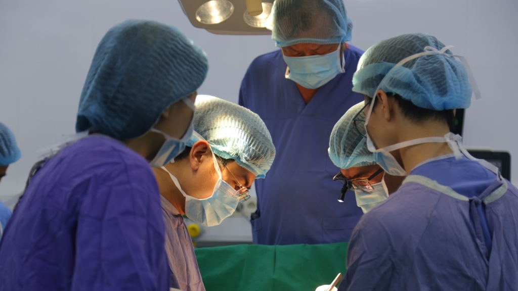 Bệnh viện Hữu nghị Việt Đức cứu sống 8 người từ 2 ca hiến tạng chết não