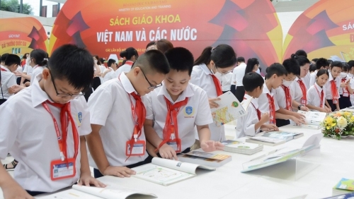 Lựa chọn sách giáo khoa vì quyền lợi học sinh