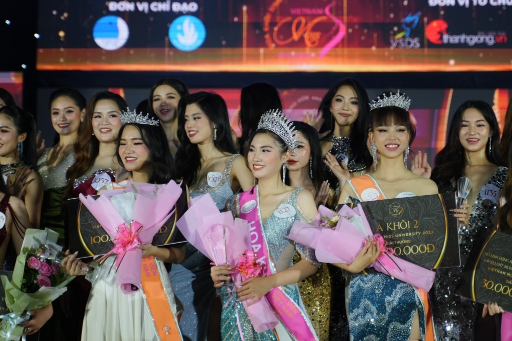 Nữ sinh Đại học Ngoại thương Hà Nội đăng quang Hoa khôi Sinh viên Việt Nam 2023