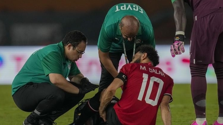 Salah bị Ai Cập trả về, Liverpool lo "sốt vó" vì chấn thương