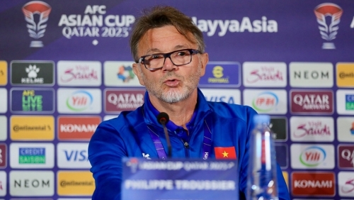 HLV Philippe Troussier nói gì trước trận đấu quyết định với Iraq?