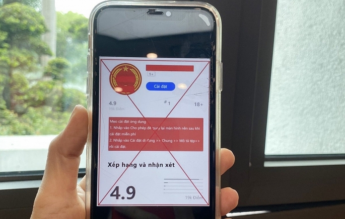 Công an TP Hà Nội cảnh báo lừa đảo từ ứng dụng dịch vụ công giả mạo. Ảnh: T.Hiền