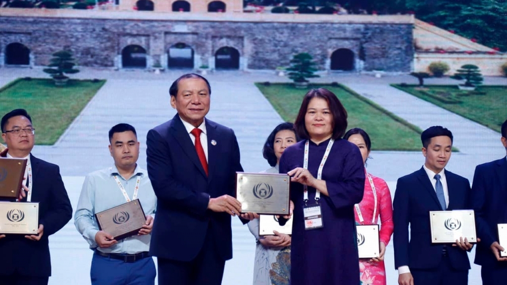 Việt Nam được vinh danh 25 giải thưởng du lịch ASEAN