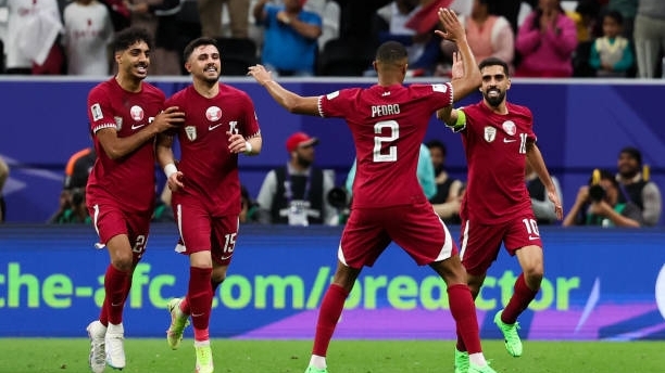 Chủ nhà Qatar ngược dòng tiến vào bán kết Asian Cup 2023