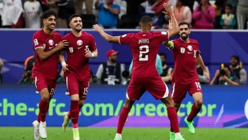 Chủ nhà Qatar ngược dòng tiến vào bán kết Asian Cup 2023