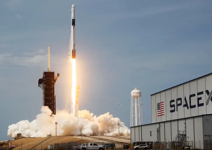SpaceX thực hiện phóng vệ tinh Starlink thành công