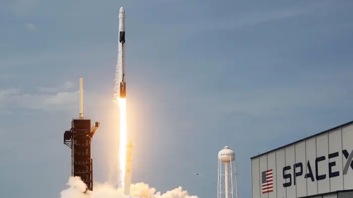 SpaceX thực hiện phóng vệ tinh Starlink thành công