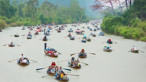 Hà Nội: điều chỉnh giá dịch vụ đò dọc tại Quần thể di tích thắng cảnh Hương Sơn