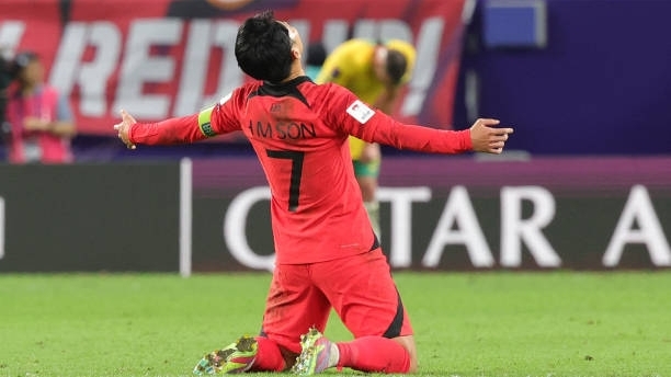 Son Heung-min lập siêu phẩm đưa Hàn Quốc vào bán kết Asian Cup 2023