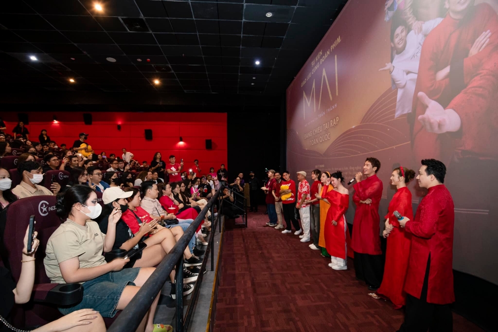 Phim mới của Trấn Thành thống lĩnh “ngôi vương” phòng vé Việt
