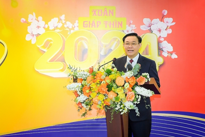 Chủ tịch Quốc hội Vương Đình Huệ phát biểu chỉ đạo tại buổi làm việc.