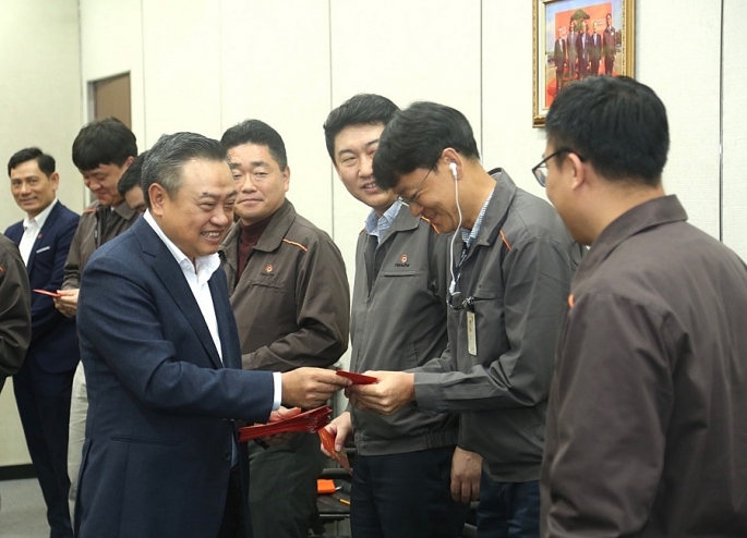 Chủ tịch UBND TP Hà Nội Trần Sỹ Thanh động viên sản xuất đầu năm các doanh nghiệp công nghệ cao