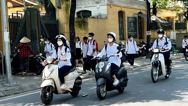 Hà Nội: tăng cường công tác bảo đảm trật tự an toàn giao thông cho học sinh trong tình hình mới