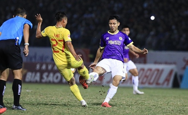 Hà Nội FC thất bại trong ngày ra mắt của tân HLV người Nhật Bản