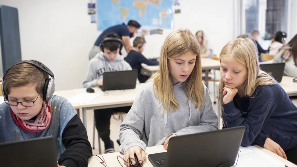Thụy Điển bỏ việc sử dụng máy tính ở cấp tiểu học
