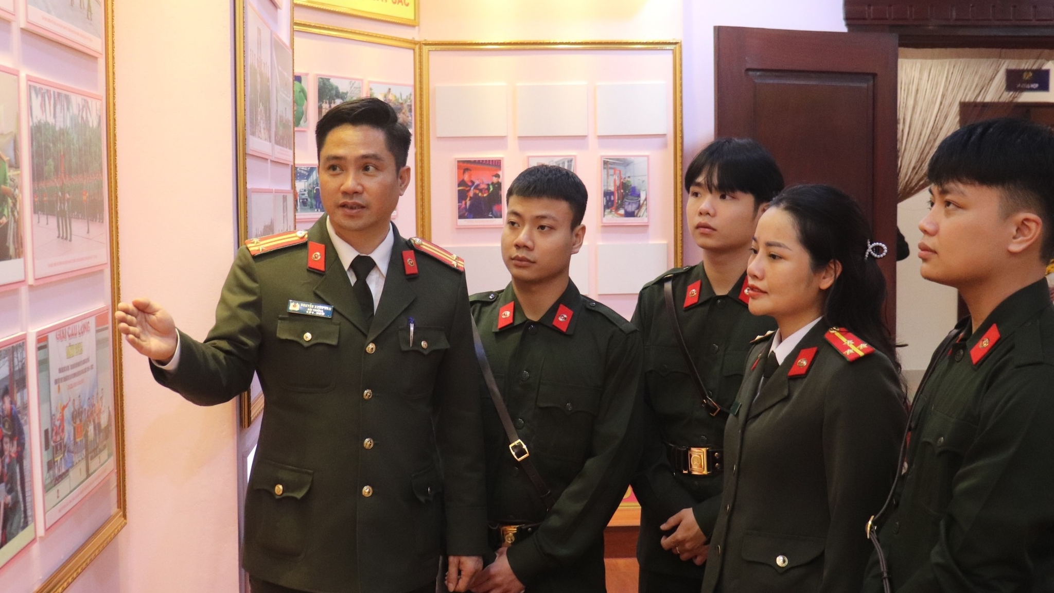 Thanh niên quận Nam Từ Liêm hăng hái chuẩn bị lên đường nhập ngũ