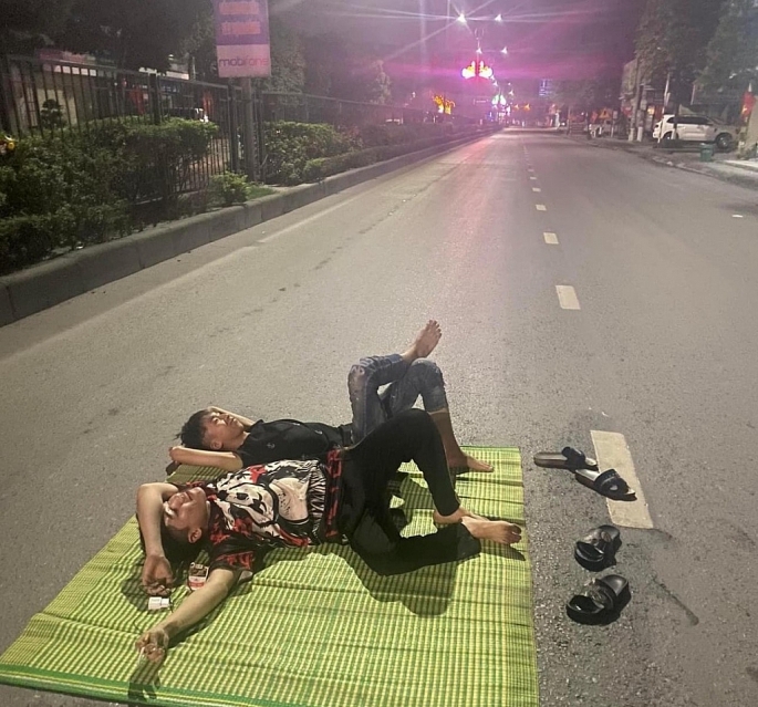 Hình ảnh các đối tượng đăng tải trên mạng xã hội Hình ảnh các đối tượng đăng tải trên mạng xã hội