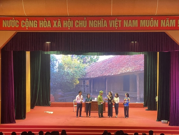 Tổ hòa giải huyện Gia Lâm đạt Giải Ba cuộc thi “Hòa giải viên giỏi” TP Hà Nội năm 2023.	Ảnh: B. Dương