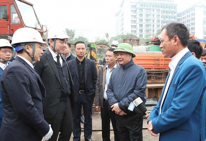 Bí thư Thành ủy Hà Nội Đinh Tiến Dũng kiểm tra thực địa tại dự án Nhà máy xử lý nước thải Yên Xá (gói thầu số 1).  