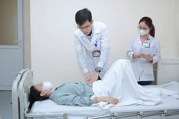 Cứu sống nữ bệnh nhân người nước ngoài bị biến chứng áp xe ruột thừa, gây nguy hiểm tính mạng